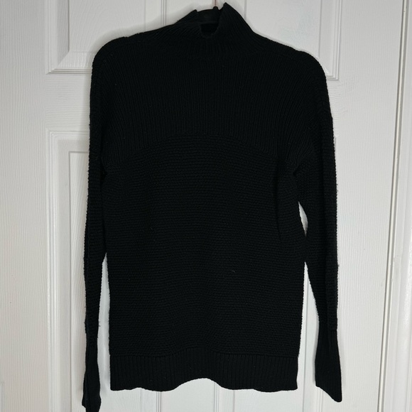 LULULEMON Warm and Restore 100% merino wool sweater Size 6 Black - Picture 6 of 6